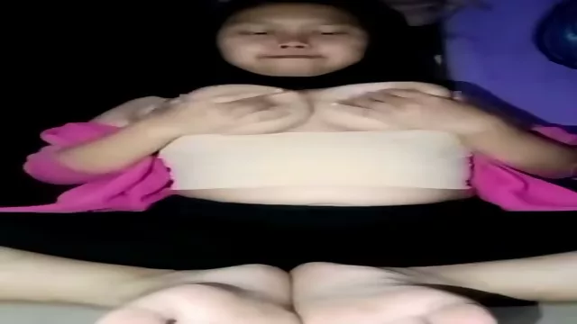 LYORA 2 HIJAB TOBRUT COLMEK Hot Scene POYN