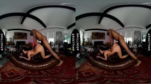 UP CLOSE VR You Watch Your Hot Hot Wife Nina White Hard Fuck Her Stallion PerStep Sonal Trainer CUCKOL...