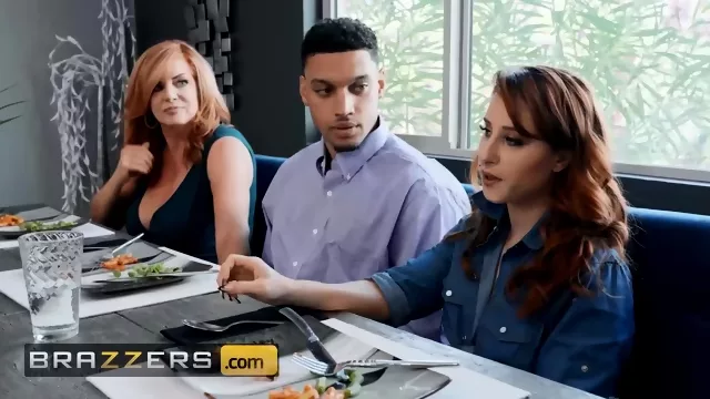 Hot Brazzers A Wild 4some Unleashes When Alice Marie Takes Her Bf To Meet Her StepStep Mom Summer Hart...